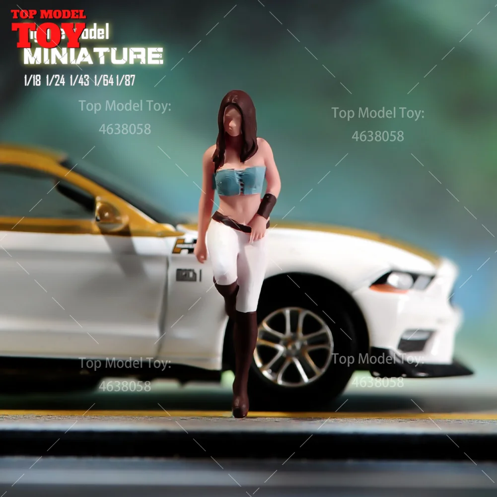 1/18 FIGURE GIRL SALOME VROOM UNPAINTED FOR MINICHAMPS MATTEL