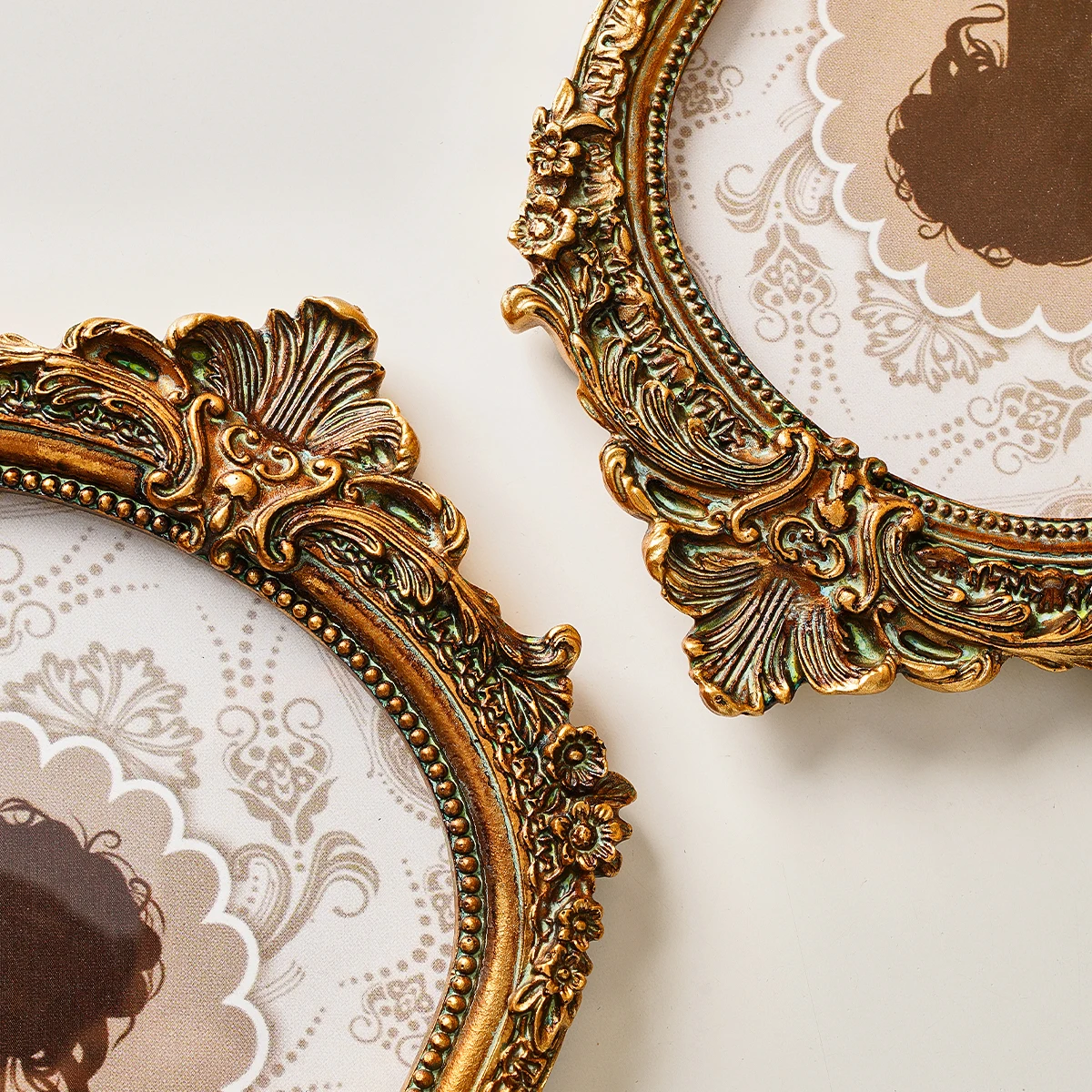 1PC, resin material, retro golden arched lace decorative photo frame