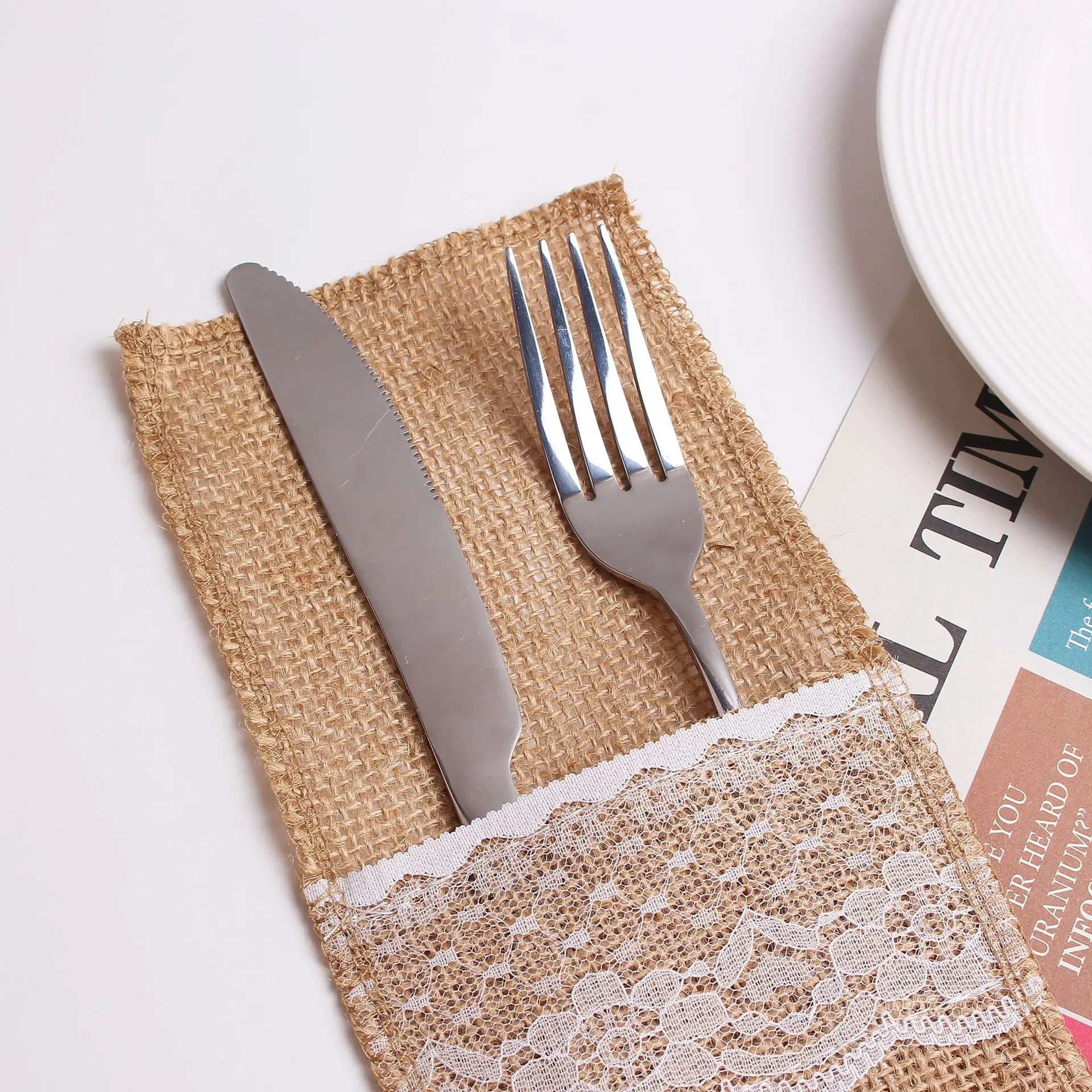 

10Pcs European Wedding Christmas Class Decoration Simple Sackcloth Cutlery Bag Lace Jute Knife and Fork Bag Beautiful