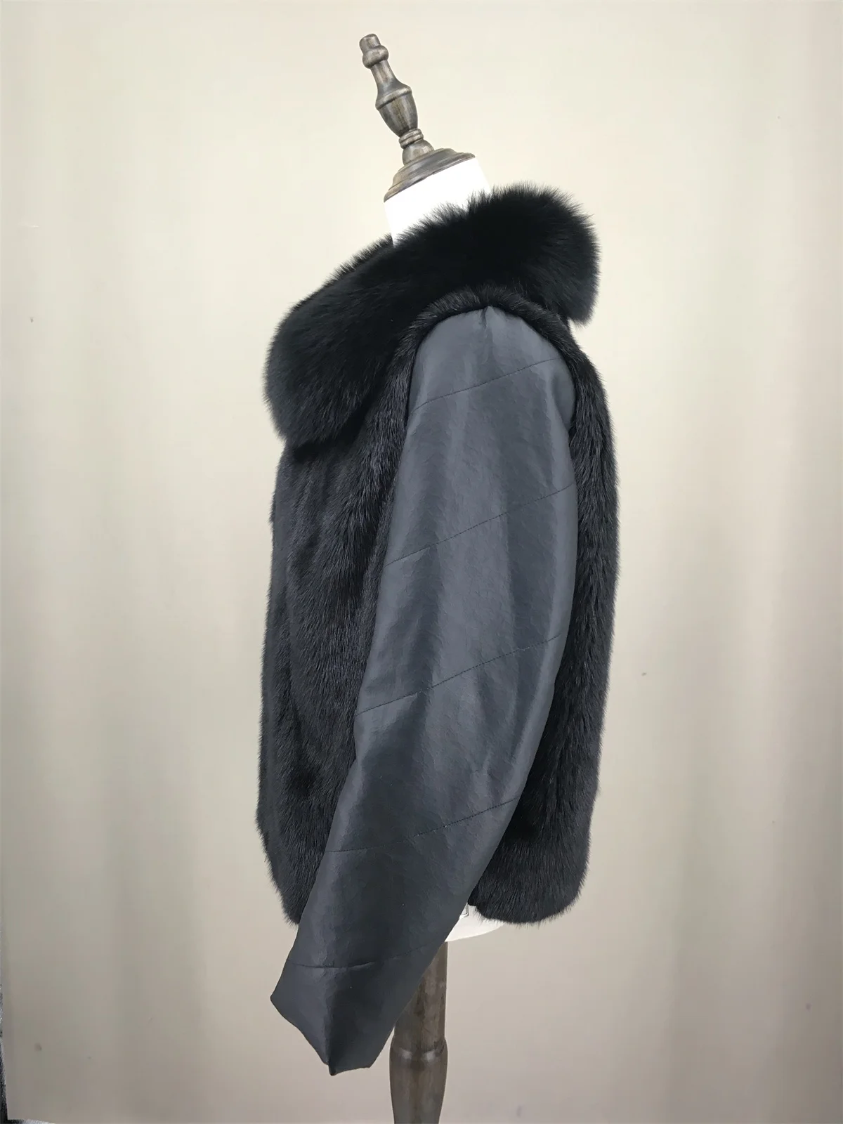on sale Natural Mink Fur Full Pelt Jacket With Fox Fur Collar Sheep Leather Down Coat Thick Warm Fur Autumn Winter Casual 230609