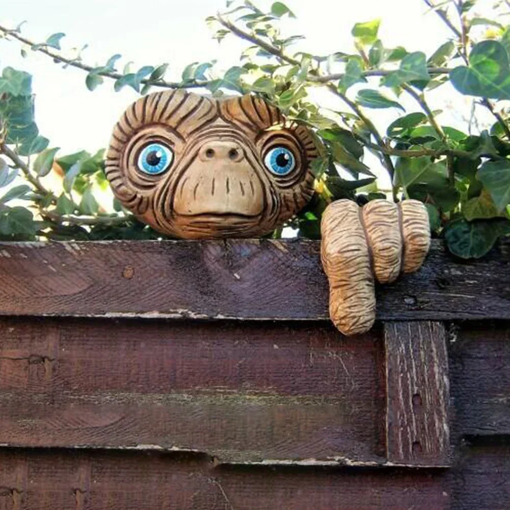 Resin Craft Alien Peeker Statue Yard Art Ornament Garden Fences Door Decoration resin ornaments garden statue garden decoration resin statue resin handicraft ornaments resin ornament animal ornaments