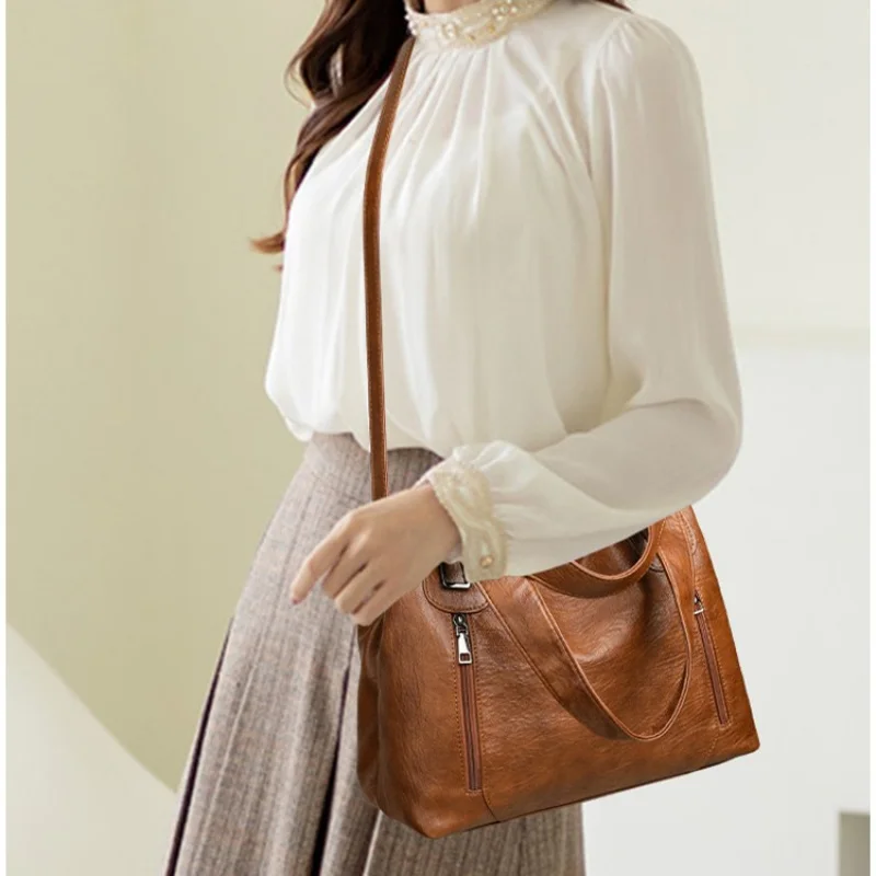 Fashionable New Big Capacity Tote Single Shoulder Work Bag All Match Crossbody Soft Leather Armpit Bag for Women