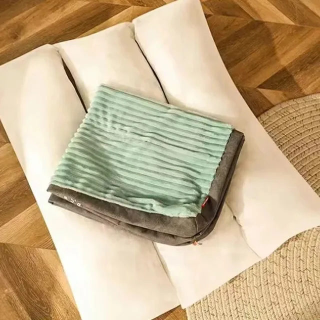 Dog Bed Large Dog Warm Accessories Halloween Dogs Baskets for Winter Big Cushion Accessory Small Pet Basket Breeds Fluffy Pets 4
