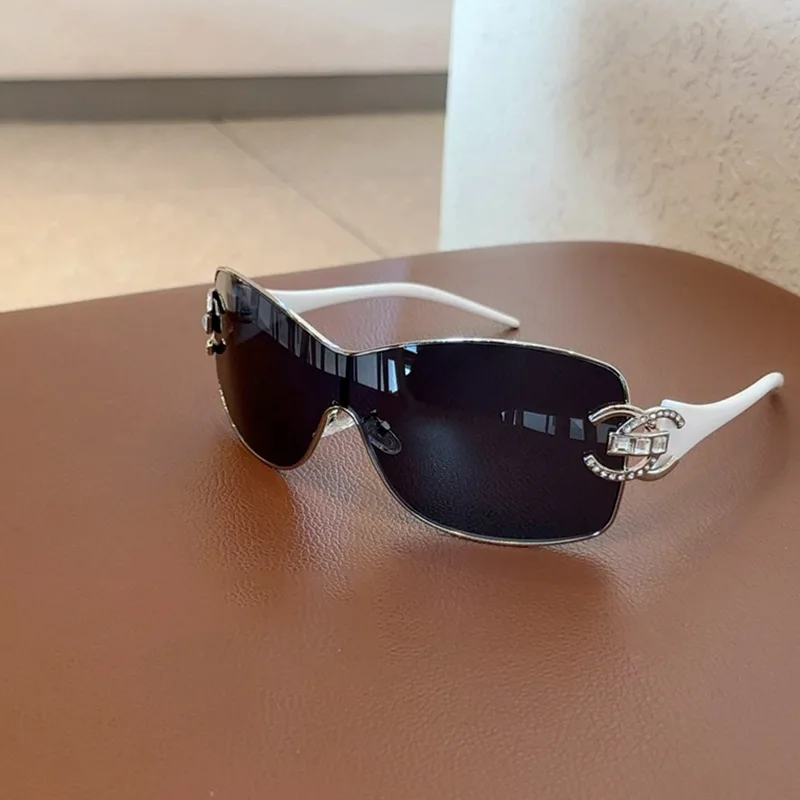 ������ ���� C ���̾Ƹ�� ���͵� ���۶󽺰� ���Ե� ���ο� ���ǽ� ���� ������ ���۶�, ���� �� �̱� �ݼ� ���۶�