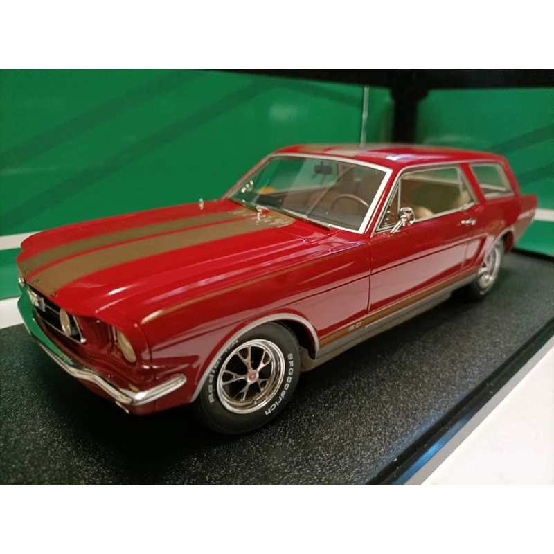 104-044 Cult 1/18 フォード Mustang Wagon Cult 1:18 Scale Resin Ford Mustang 1965 Station Wagon Toys