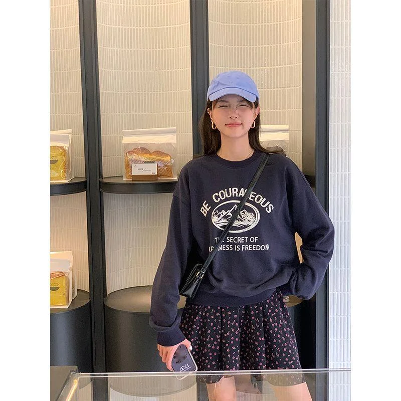 Thick and fluffy loose fit slimming hoodie for womenversion oversize_voghion.com