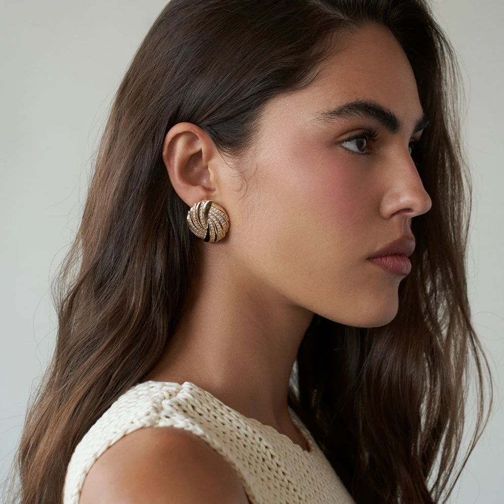 Unusual Spiral Geometric 18K Gold Plated Stud Earrings for Women Inlay Shining Zircon Wing Knot Shape Ear Studs Vintage Jewelry