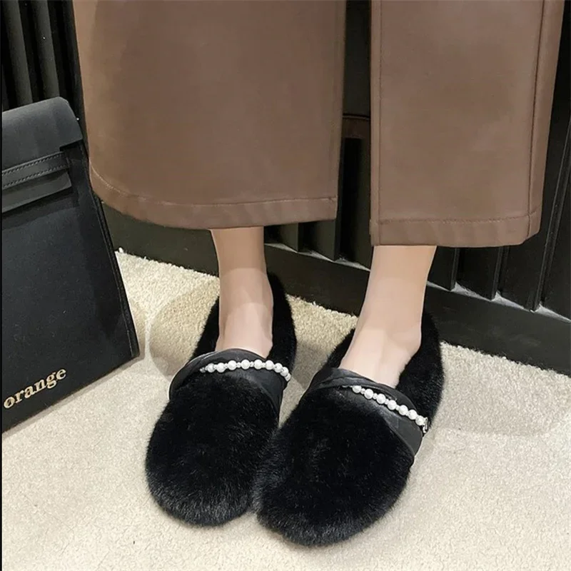 Flat bottomed plush shoes, wearing soft bottomed warm soybean cotton shoes