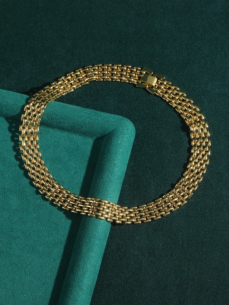 GoldenCollar choker necklace close-up