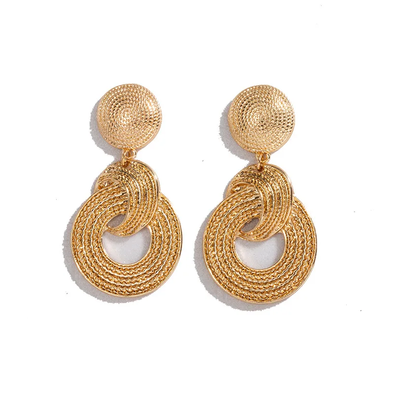 

2023 Circle Shaped Earrings, Golden Metal Earrings, Premium Summer, Trend Fashion Ear Drop Decor