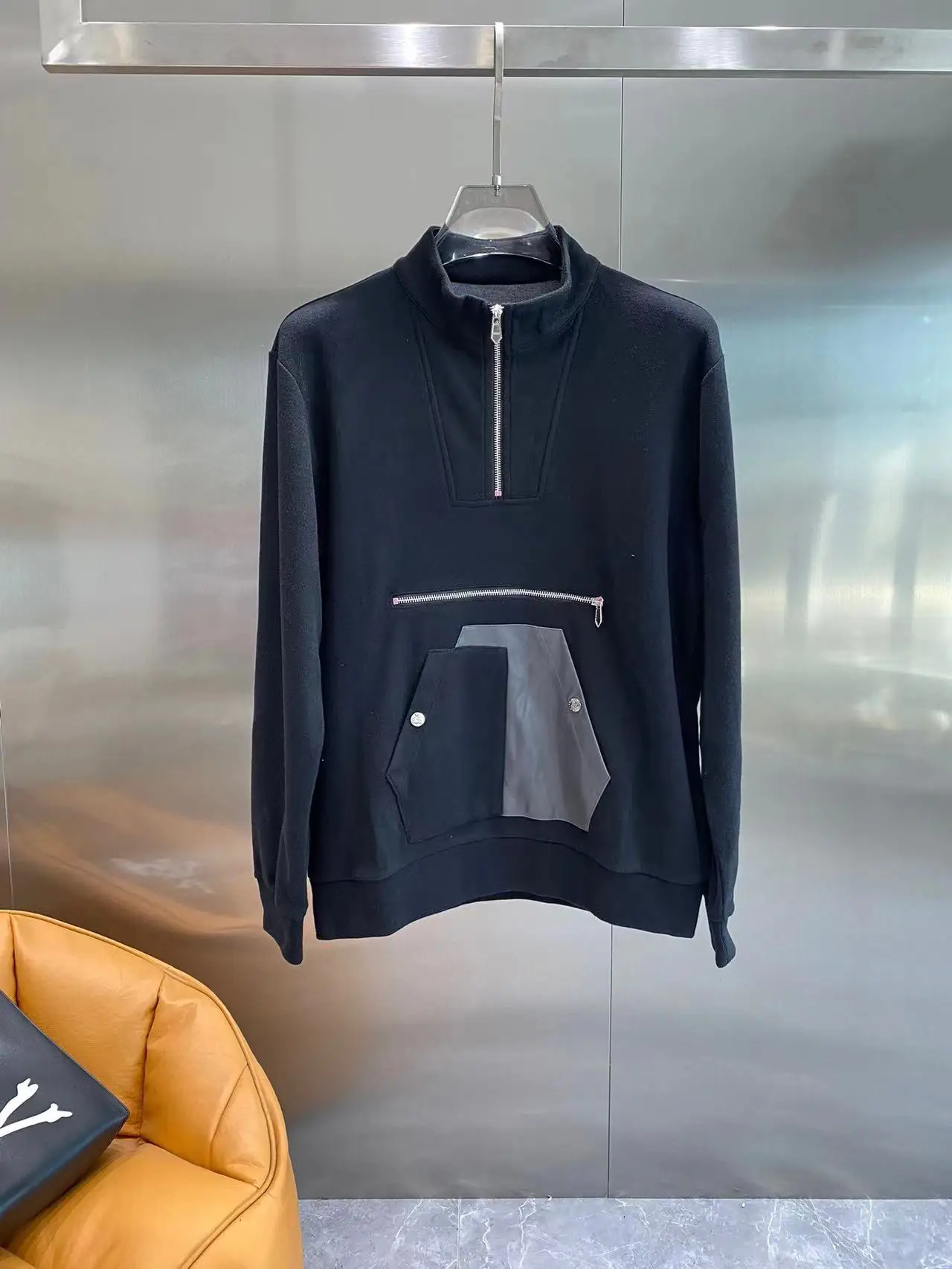 thumbnail image 1 of Sudadera con capucha y media cremallera de manga larga de cuero con bolsillo en forma de H para otoño e invierno, chaqueta informal para hombre, 1 of 5