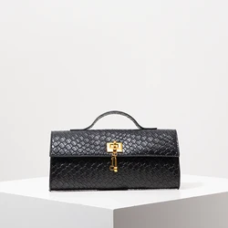 Burgundy Vintage Women's Handbag - Elegant Business and Occasion Purse (Black)