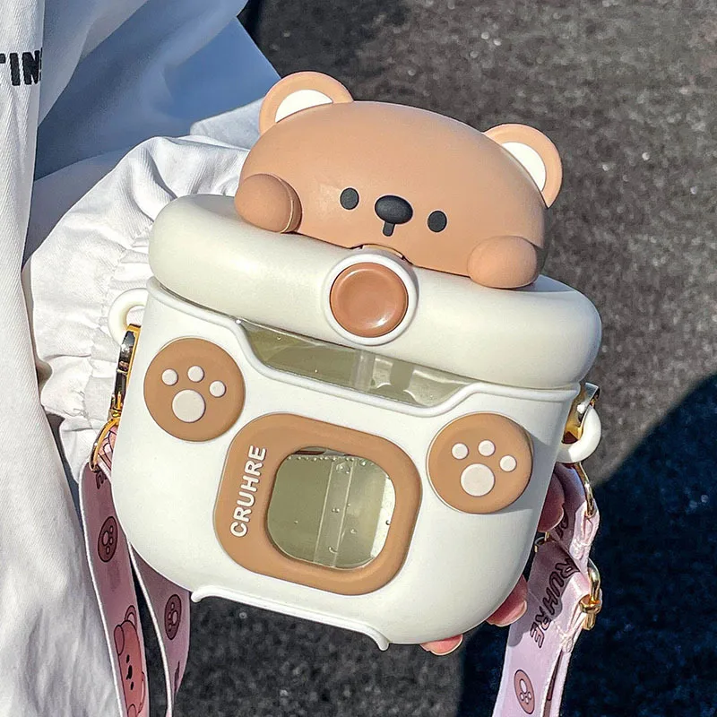 

550ML Kawaii Bear Square Plastic Water Bottle Cartoon Cute Children Straw Cup Kindergarten School Anti-scald Silicone Cup Sleeve