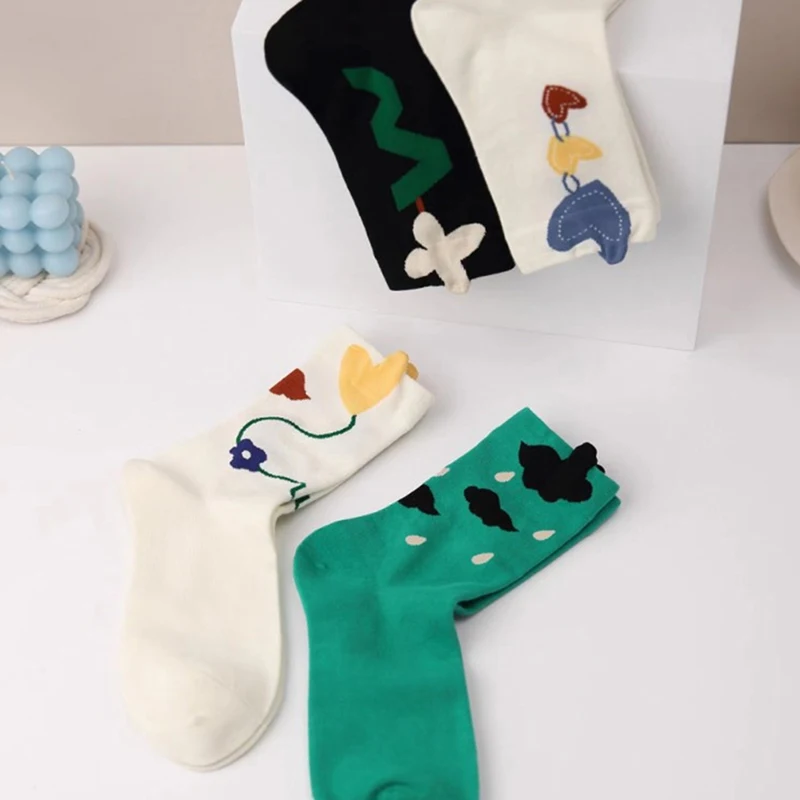 1 paio di calzini estivi in cotone sottile calzini a tubo centrale ricamati a cuore calzini stile Harajuku alla moda per ragazze da donna