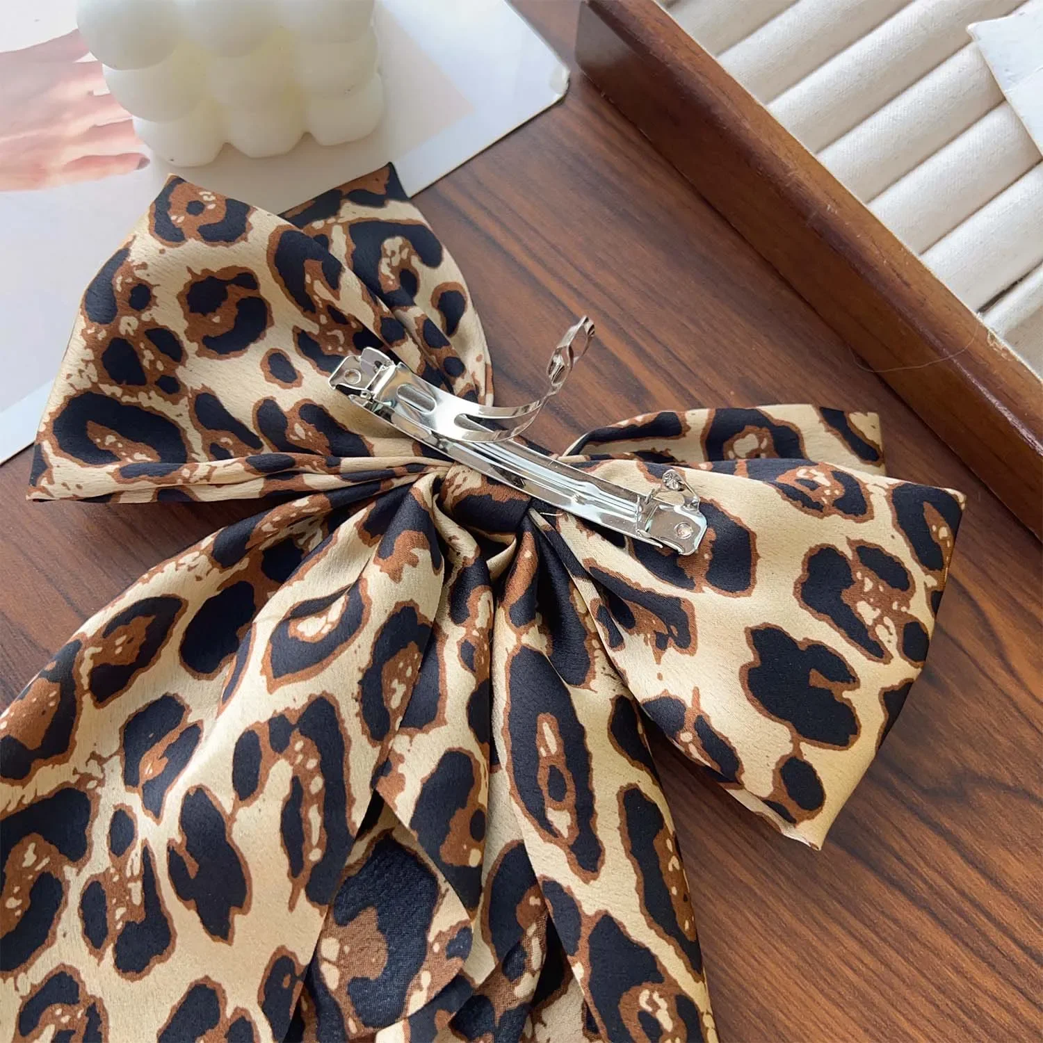 Leopard Print Ribbon Hair Bows - Fashion Vintage Clips for Women, Elegant Hair Accessories for Party Holiday Hairstyles