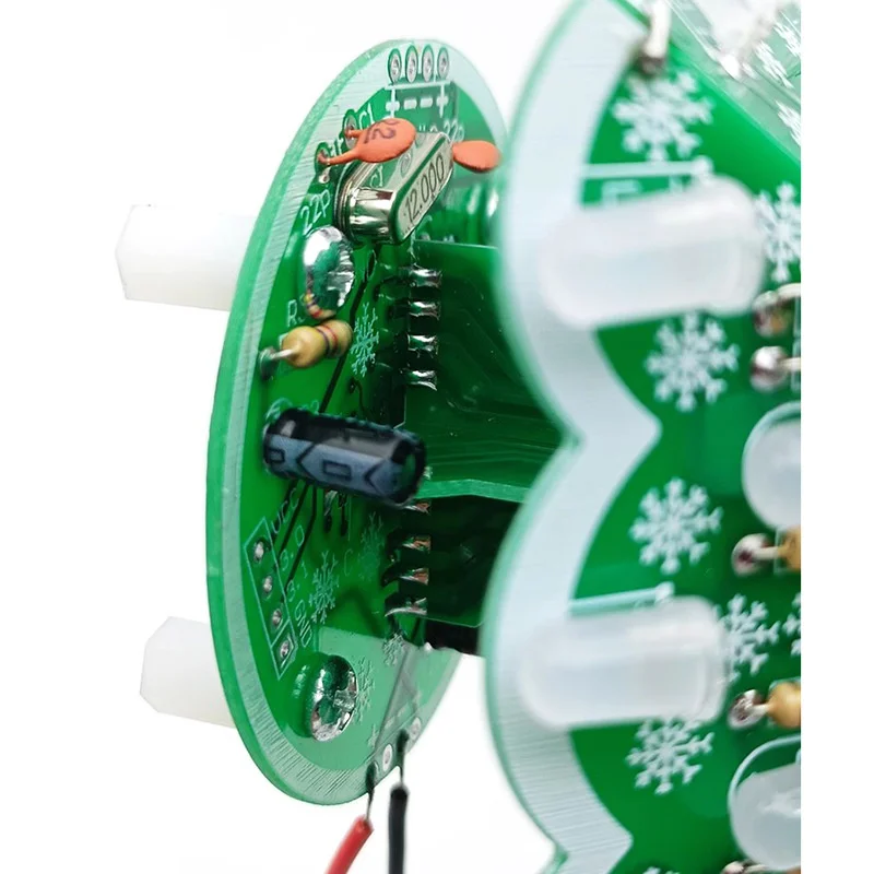 LED 깜박이는 조명이 포함된 3D DIY 크리스마스 트리 키트 전자 납땜 회로 훈련 부품