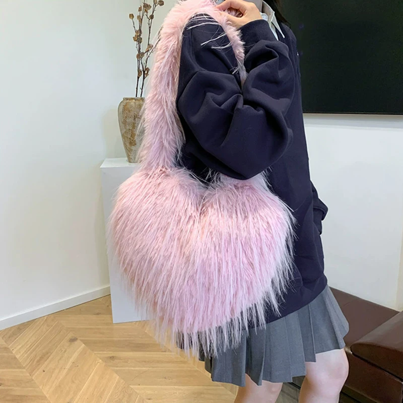 Women's Plush Heart Shape Tote Bag Fashion Faux Mongolia Fur Crossbody Shoulder Bag Luxury Handbag Girls Messenger Bag