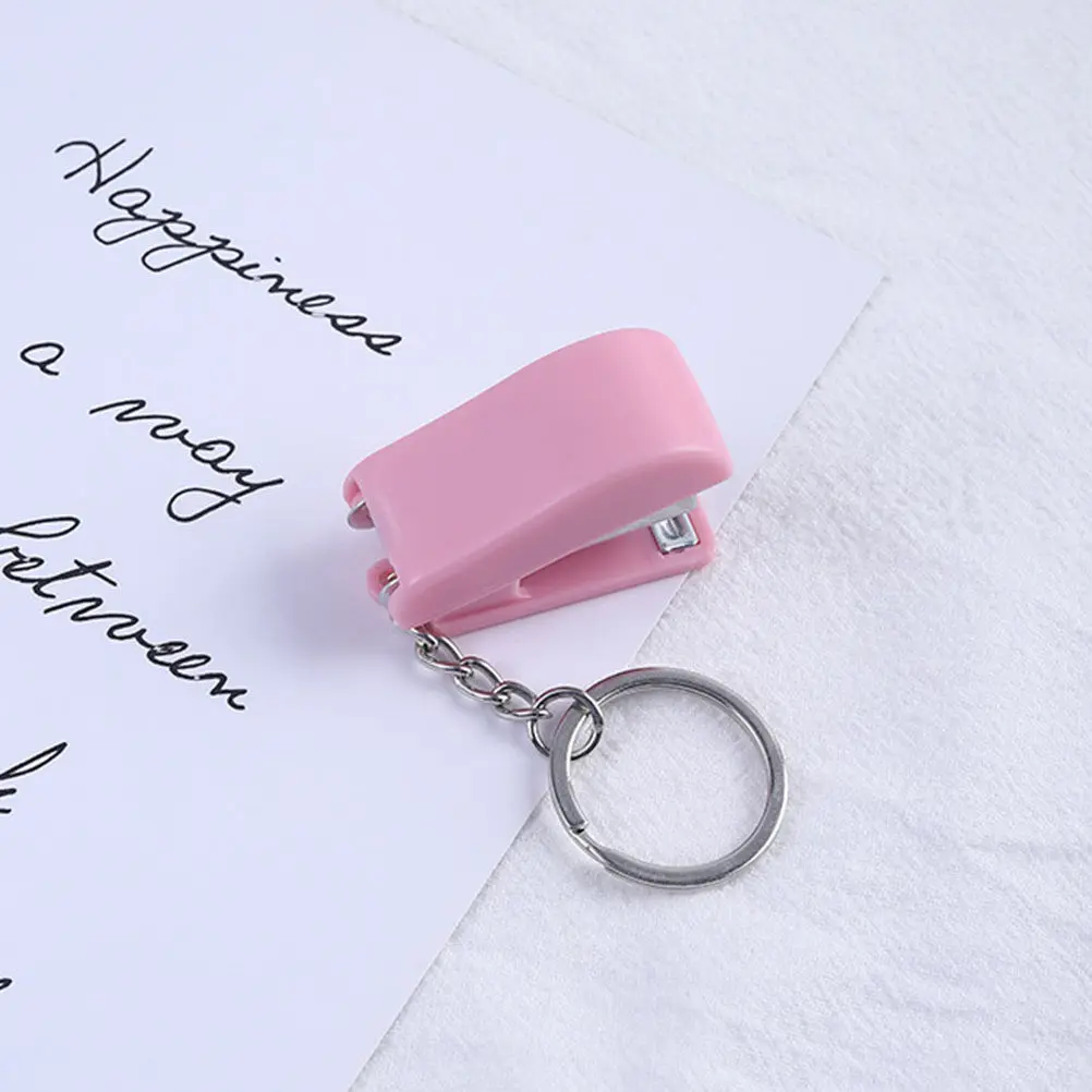 1 세트 미니 스테이플러 키 체인 교수형 책 바인딩 도구 휴대용 학생 문구 소형 휴대용 스테이플러 책 바인딩 도구