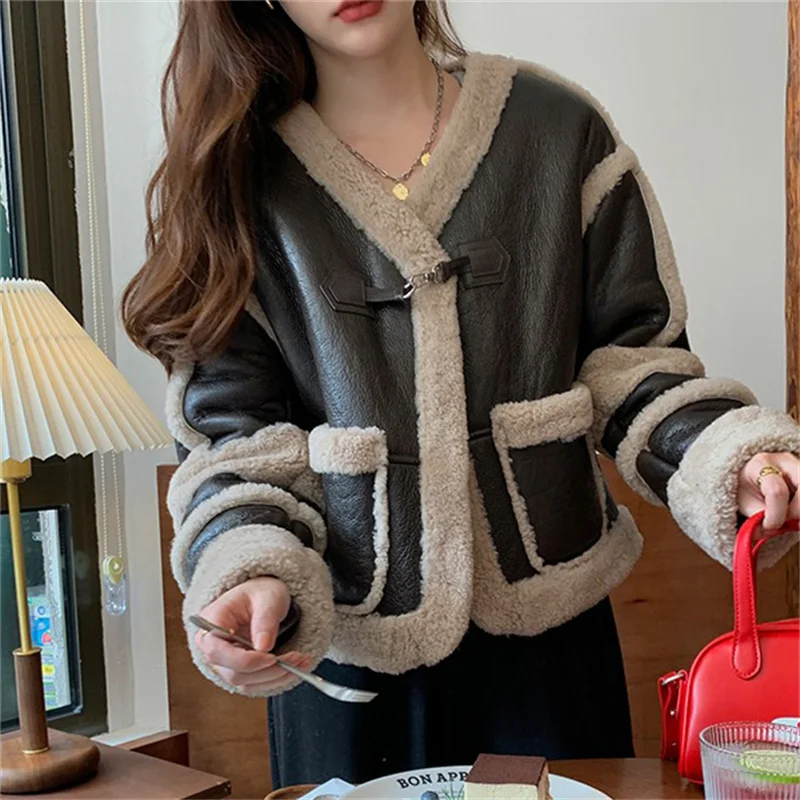 Рисунок 4 - Женское роскошное пальто из импортной овчины