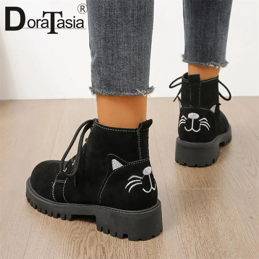 

Brand Design Female Platform Booties Fashion Embroider Lace-up Chunky Heels women's Ankle Boots Casual Party Woman Shoes