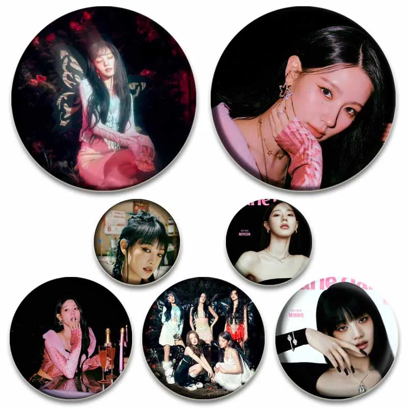 

KPOP Idol (G)I-DLE Badge Round Snap-in Brooches Tinplate Enamel Pins for Backpack Clothing Hat Jewelry Accessories Fans Gifts