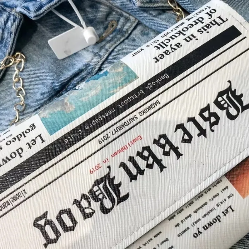 Retro Creative Newspaper Design Women Bag Temperament Chain Style Lady Package Pretty Versatile Gift Packet Famale Commuting Bag