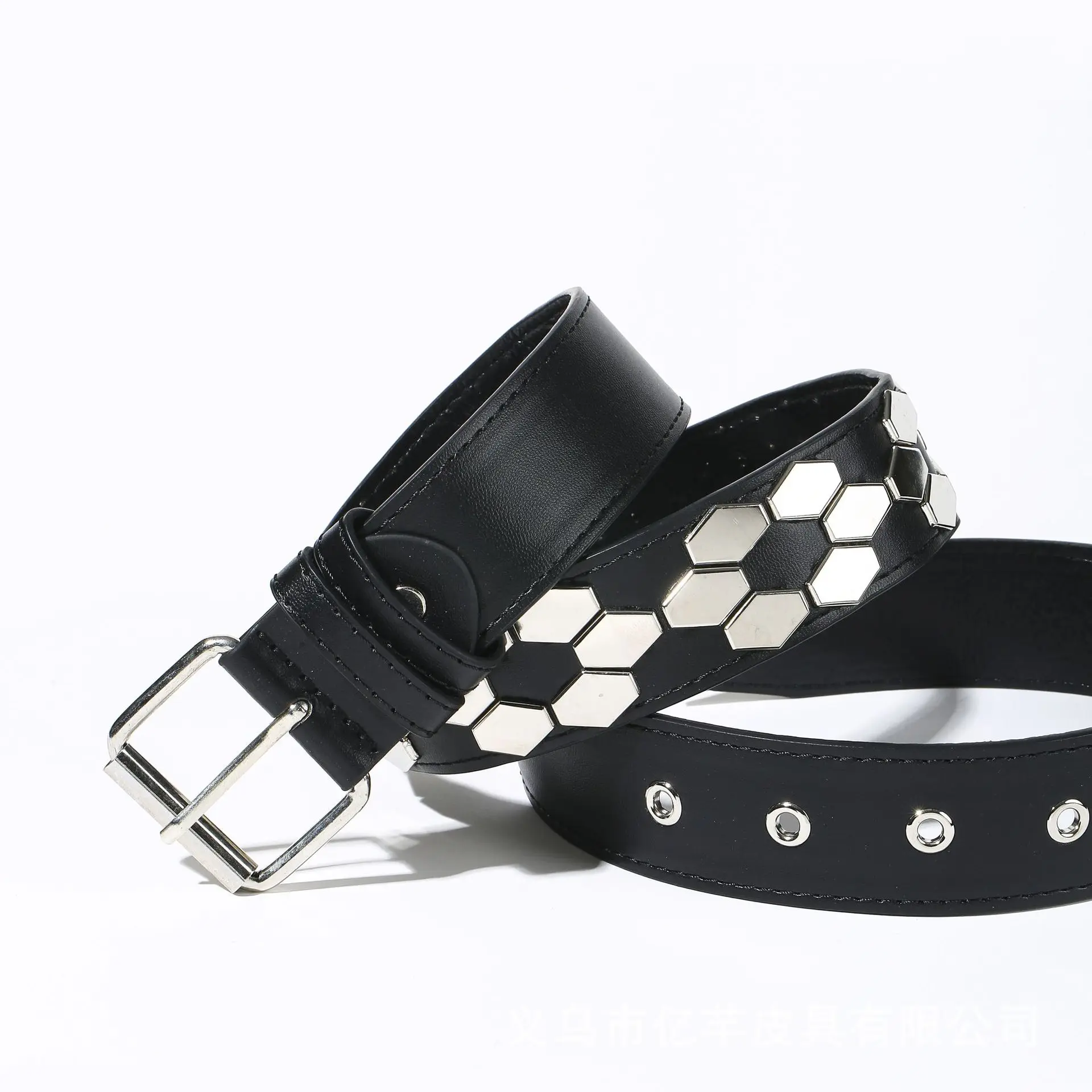 

Women Metal Rivet Belt Punk Rock Style Men Belts PU Leather Vintage Western Cowboy Waistband Y2K Accessories Dresses Jeans Belt