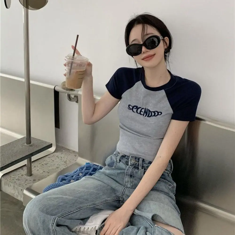 Рисунок 2 - Футболка Y2k с надписью