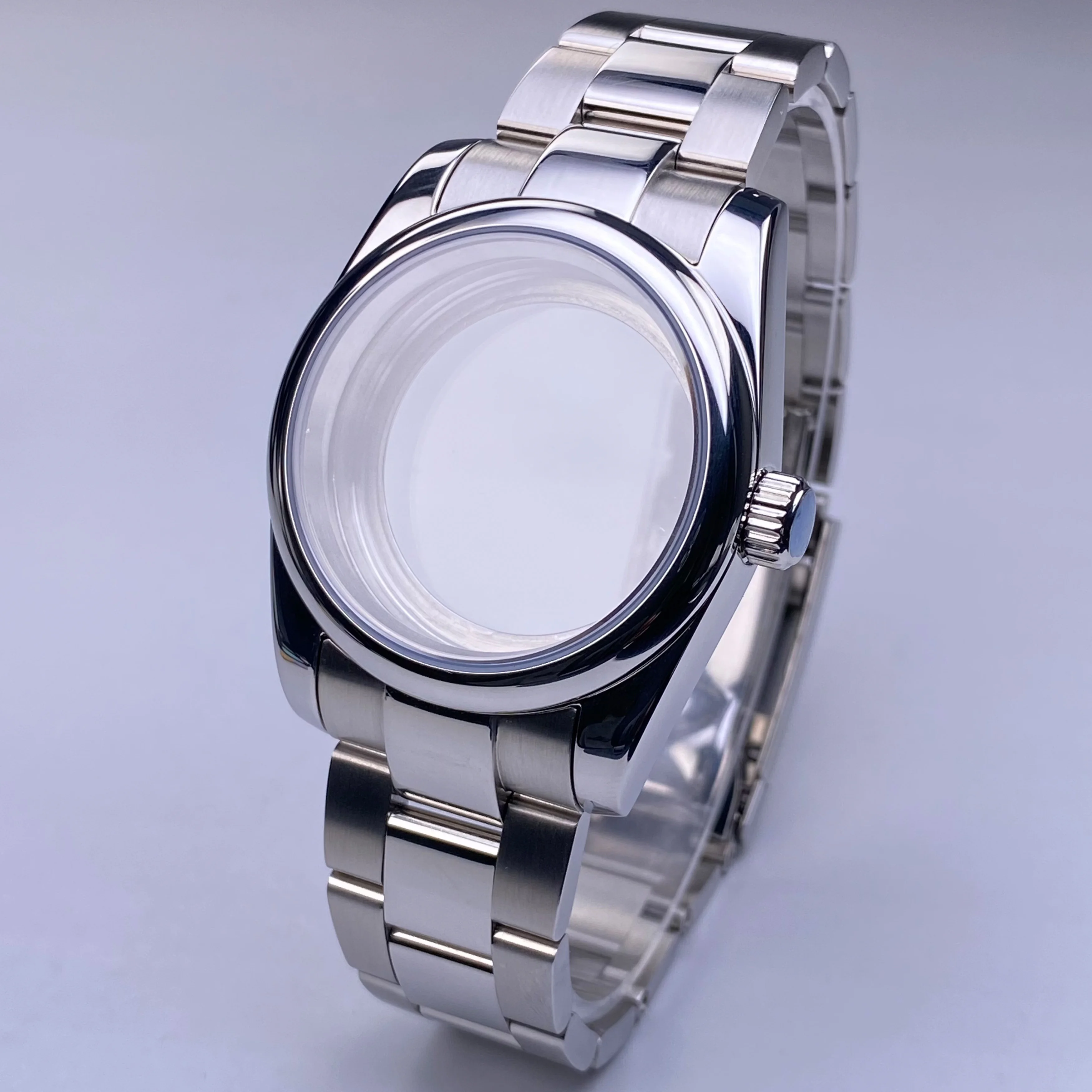 Elegant 36mm/39mm Sapphire Glass Stainless Steel Watch Case with Green Luminous Dial Compatibility