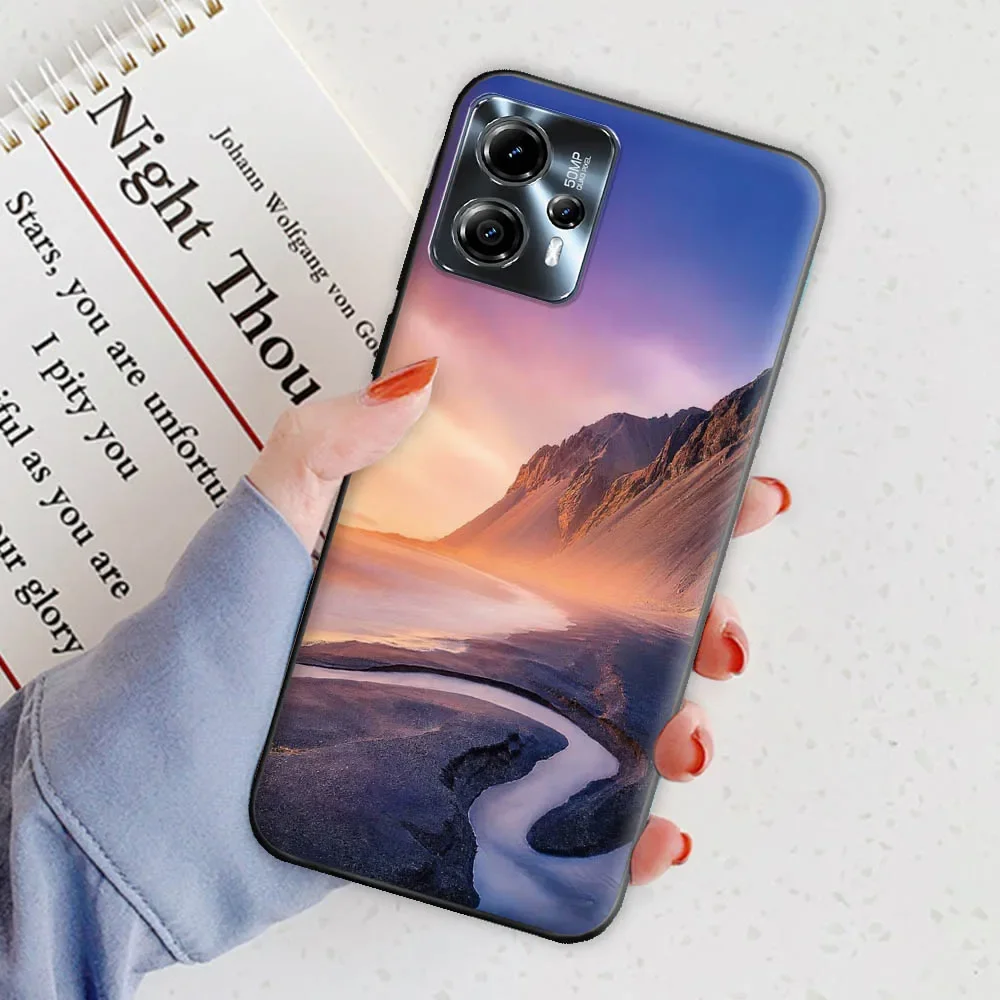 Silicone Soft TPU Phone Case with Enhanced Protection and Stylish Design