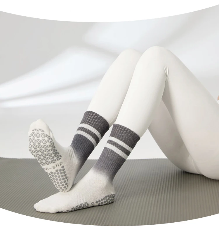 Yoga Socks Autumn Winter Women Tie-dye Gradient Stripe Pile Cotton Silicone Non-slip High Quality Pilates Grip Crew Socks 56 S0c365a3f714d49a8bb4050b60c9a6153n