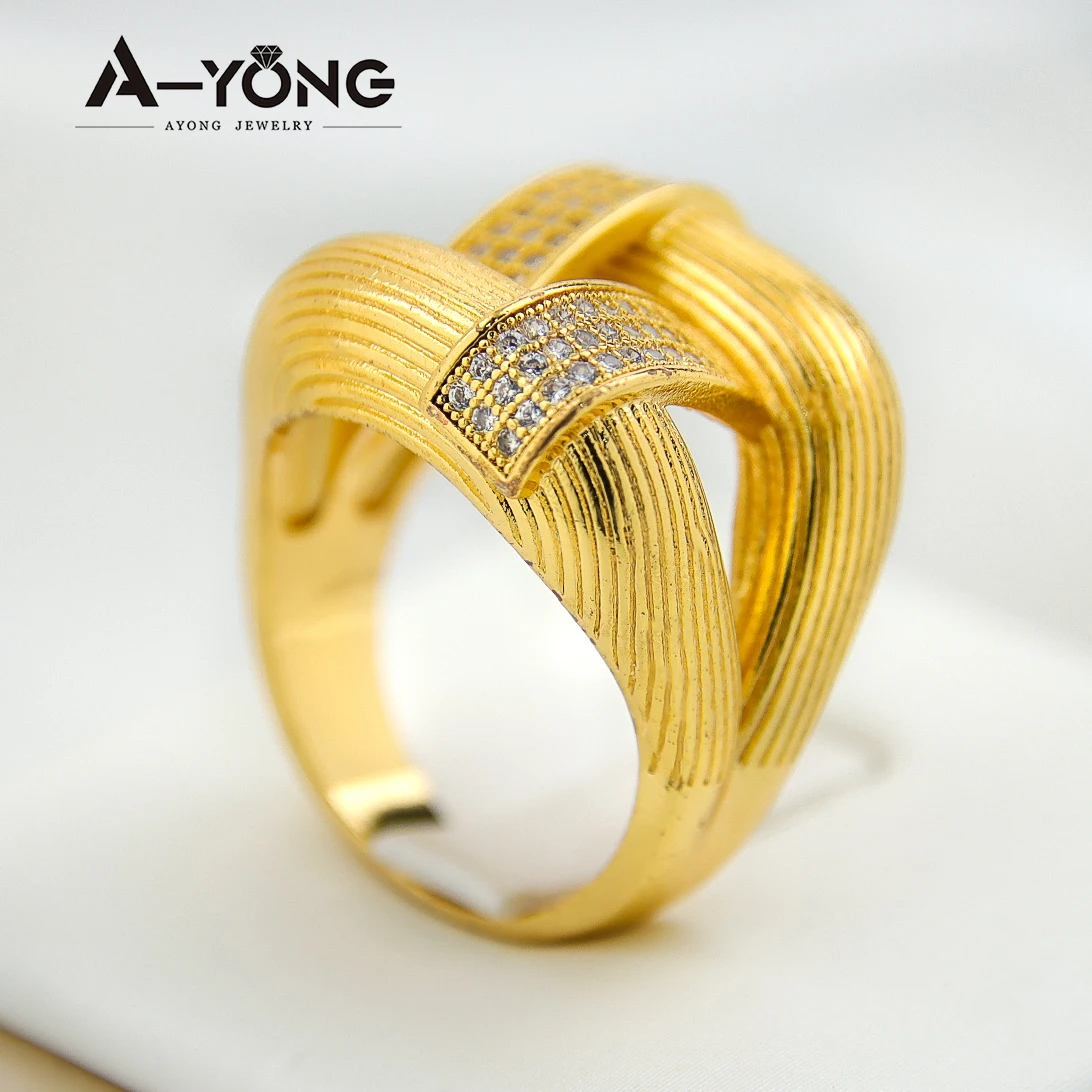 高級サウジゴールドカラービッグリング 21 18k ゴールドメッキ