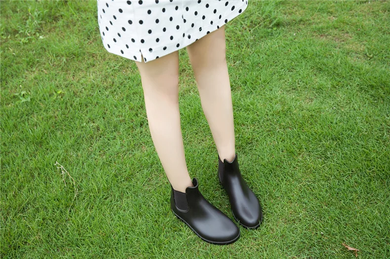 Litfun Women Chelsea Rain Boots Shiny Ankle Boots Waterproof Upper Toe Elastic Band Low Sole Fashion Non-slip Comfortable Boots