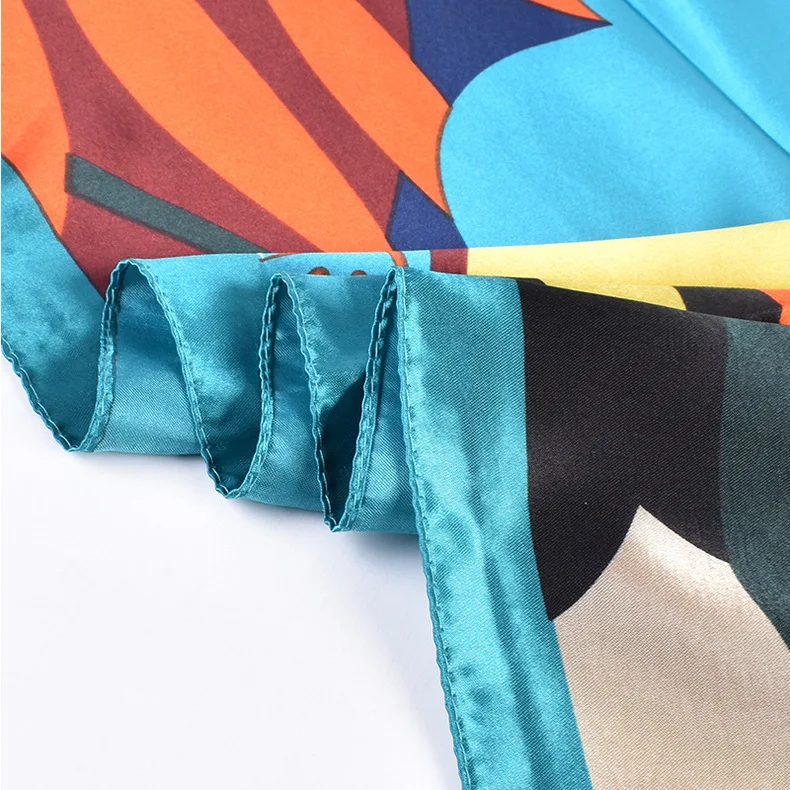 90*90cm Luxus Marken Quadratischer Seidenschal Damen Bedruckte Schals Satin Schal Wickeltuch Hijab Damen Stirnband Bandana Foulard Halstuch – Detail 19