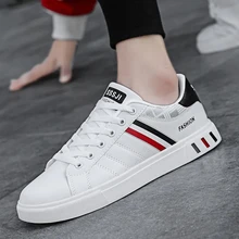 

2022 New Spring Men White Sneakers Boys Fashion Flat Vulcanize Shoes Korean Trendy Male Sports Shoes Comfort Man Tenis Shoes