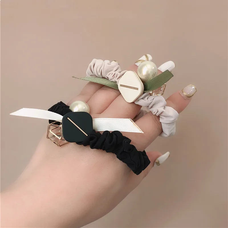 

Hollow box large rhinestone head rope female bow tie hair ring Korea small fresh and simple temperament hair accessories