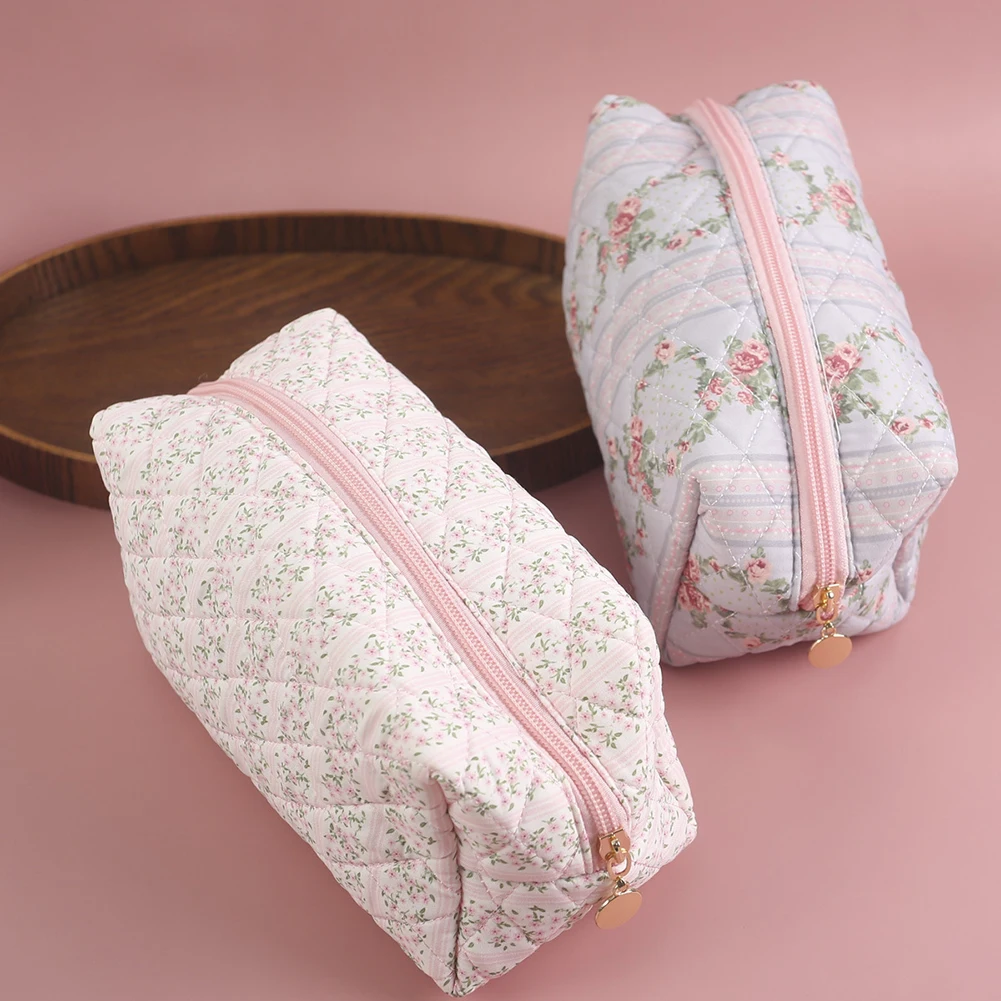 Cotton Floral Cosmetic Bag Quilted Makeup Handbag for Women