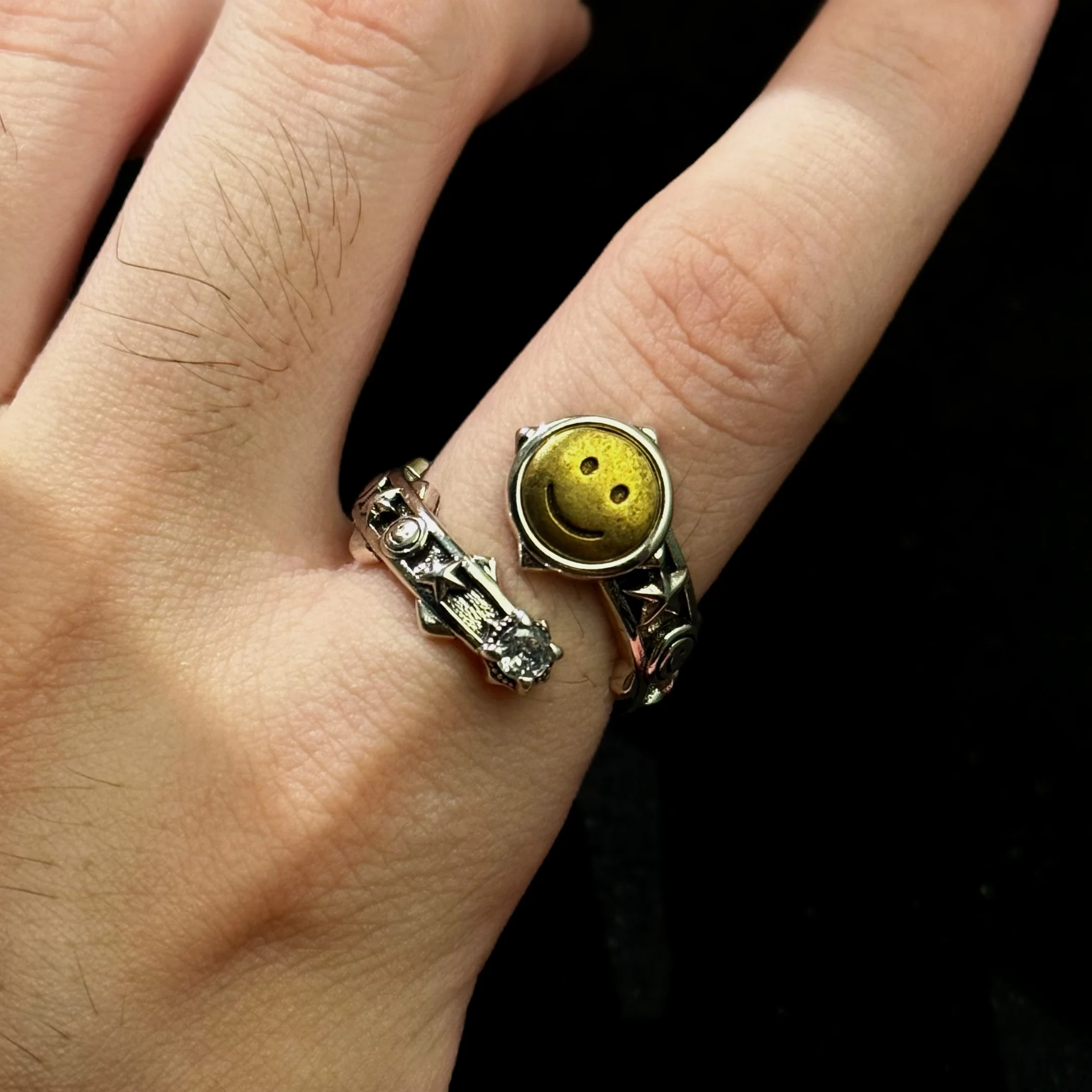 Retro Lächeln Gesicht Sterne Einstellbare Offenen Ring Für Männer Frauen Silber-überzogene Kupfer Punk Gothic Edgy Schmuck Unisex Zubehör geschenk – Detail 6