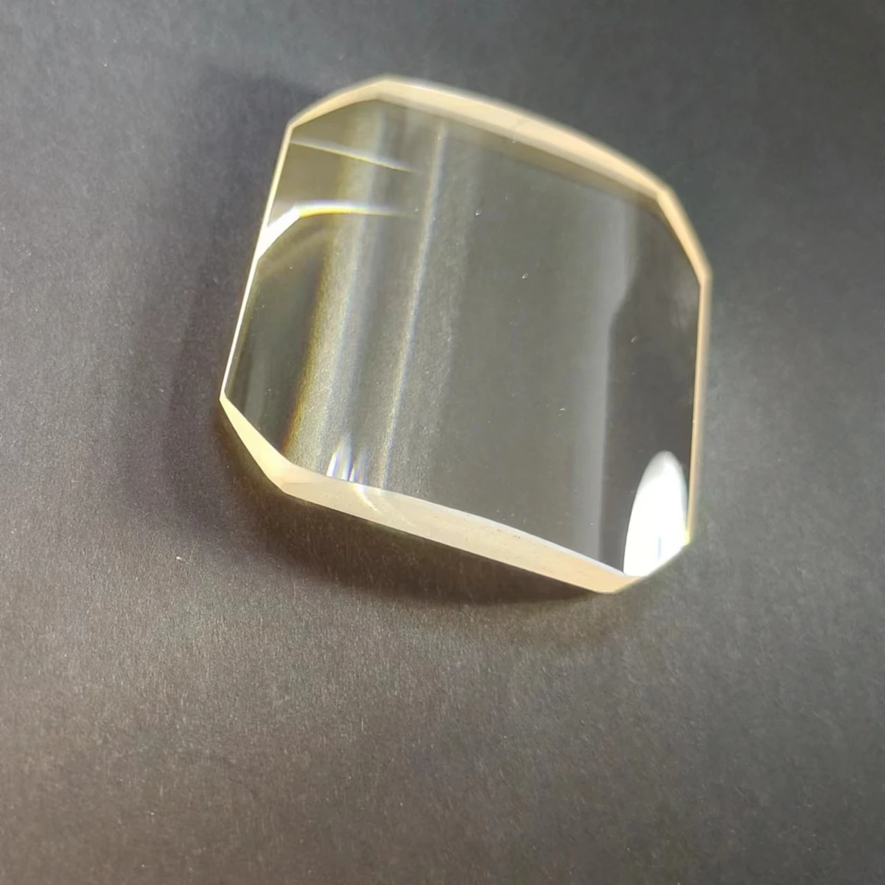 Description Picture 5 of item50x49mm F76mm Plano Convex Cylindrical Lenses High Quality Optical Glass Condensing Lenses Accept Customization