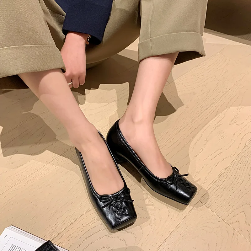 Fashion Genuine Leather Women Pumps Square Toe Shoes Spring New Party Shoes Slip On Mule Outwear Sexy Pointy Toe Textured Shoes