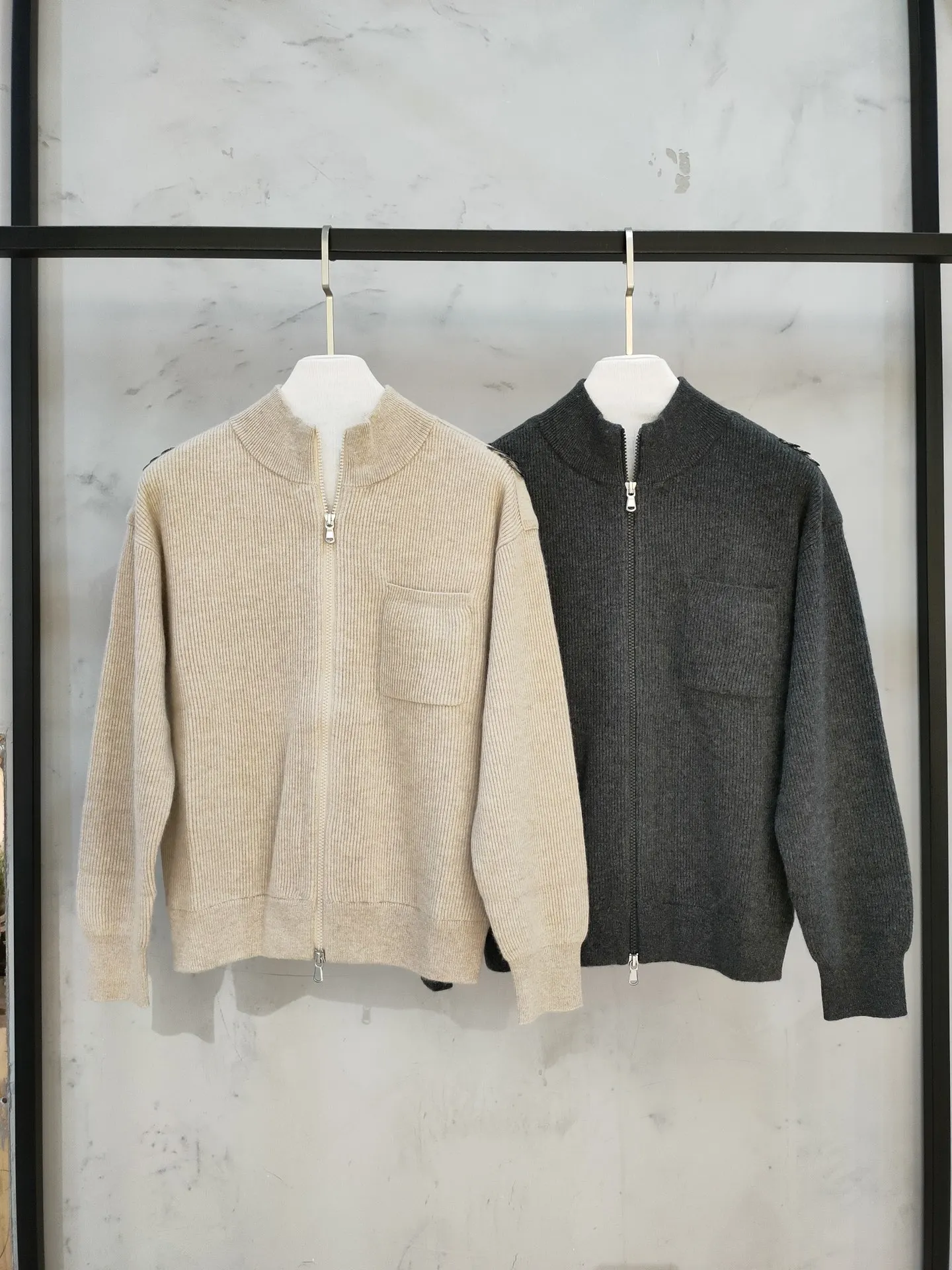 

Fashionable Women's 100% Cashmere Zip Cardigan