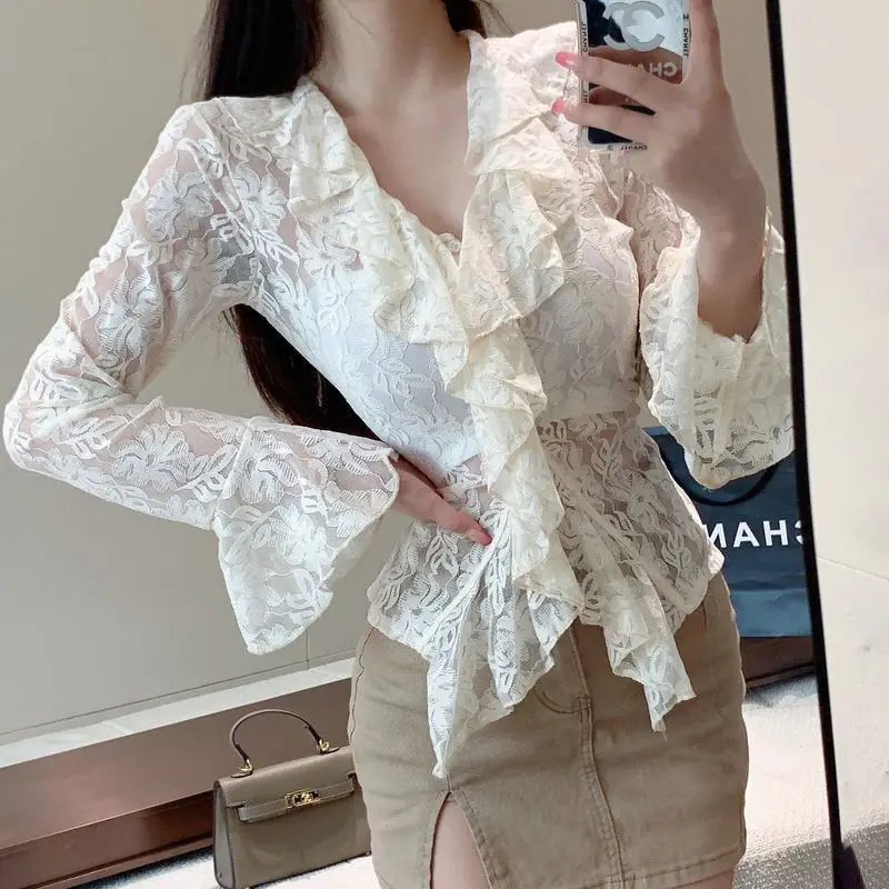 

Spliced Lace Ruffles Pullovers Women Fashion Sexy Slim Solid Color Sweet Blouses Flare Sleeve V-neck Hollowed Out Shirts Female