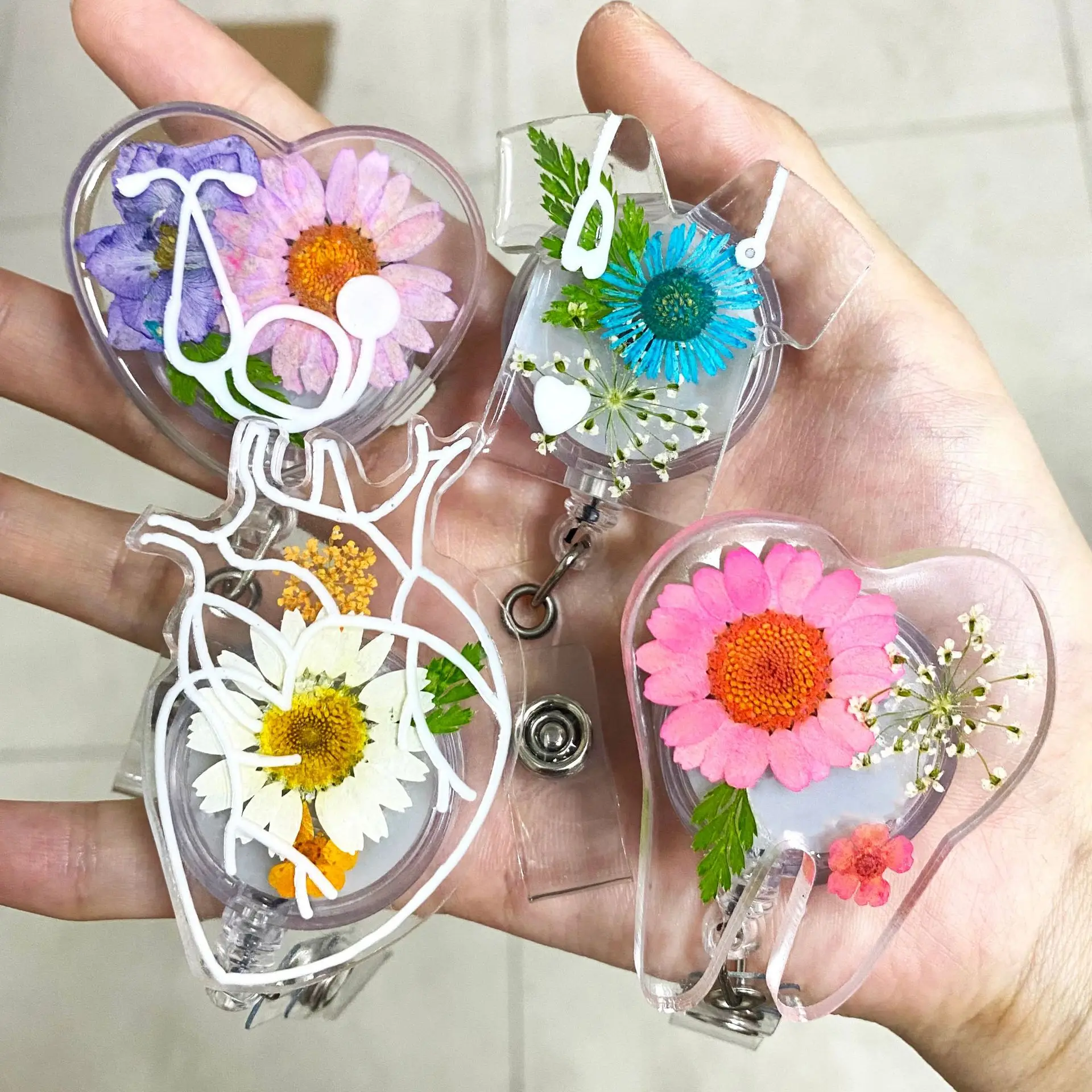 Colorful Dried Flower Resin Badge Clip Heart Teeth Shape Clear Retractable  Rotating Badge Clip Doctor Nurse Badge Reel Gift - AliExpress