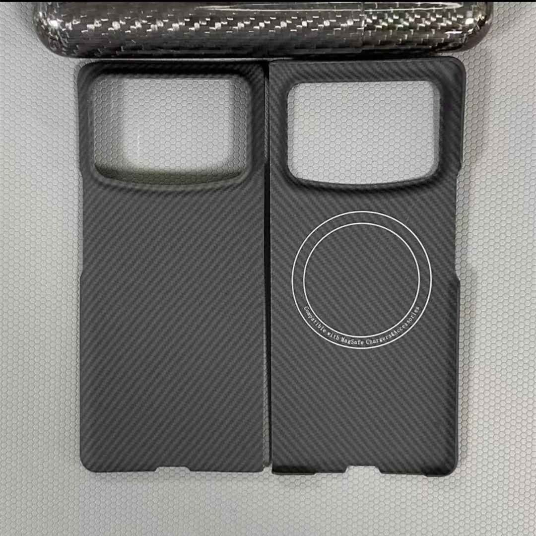 Ultra-Slim Magnetic 600D Carbon Fiber Aramid Wireless Case - Matte Finish