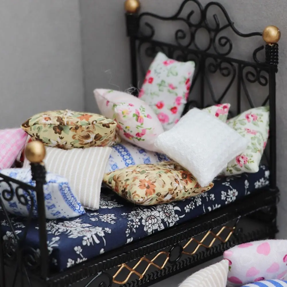 4pcs 1/12 Mini Dollhouse Miniature Wooden Sofa Cushion Pillow Simulation Furniture Model Toys Doll House Decoration Baby Gift 2