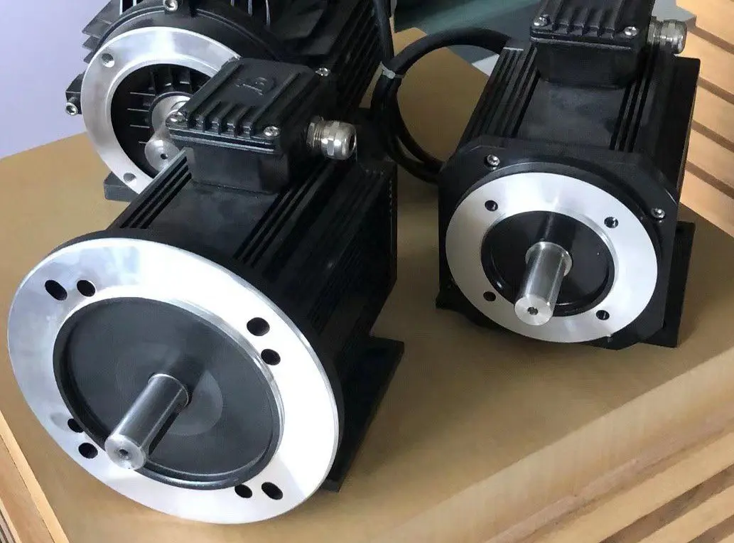 고토크 브러시리스 DC 모터, 3000rpm, 48V, 1kW  15kW