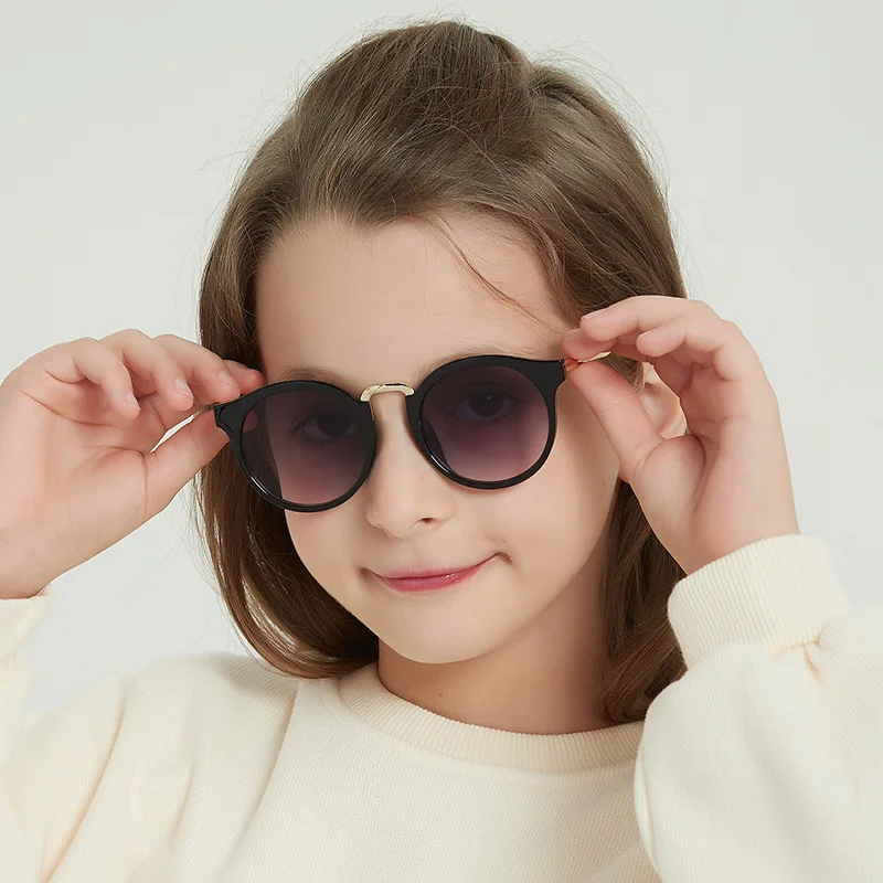 

New 2022 Kid Sunglasses Girls Boys Oversized Round Sunglass Children Jelly Color Gradient Glasses UV400 Fluorescent