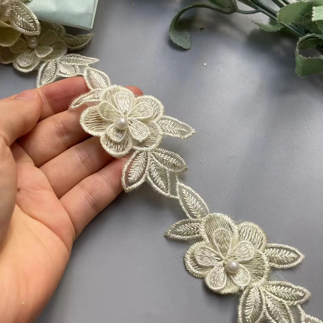 

1 yards Ivory Pearl Flower Leaf Handmade Beaded Embroidered Lace Edge Trim Ribbon Applique Wedding Dress Sewing Craft DIY Hot