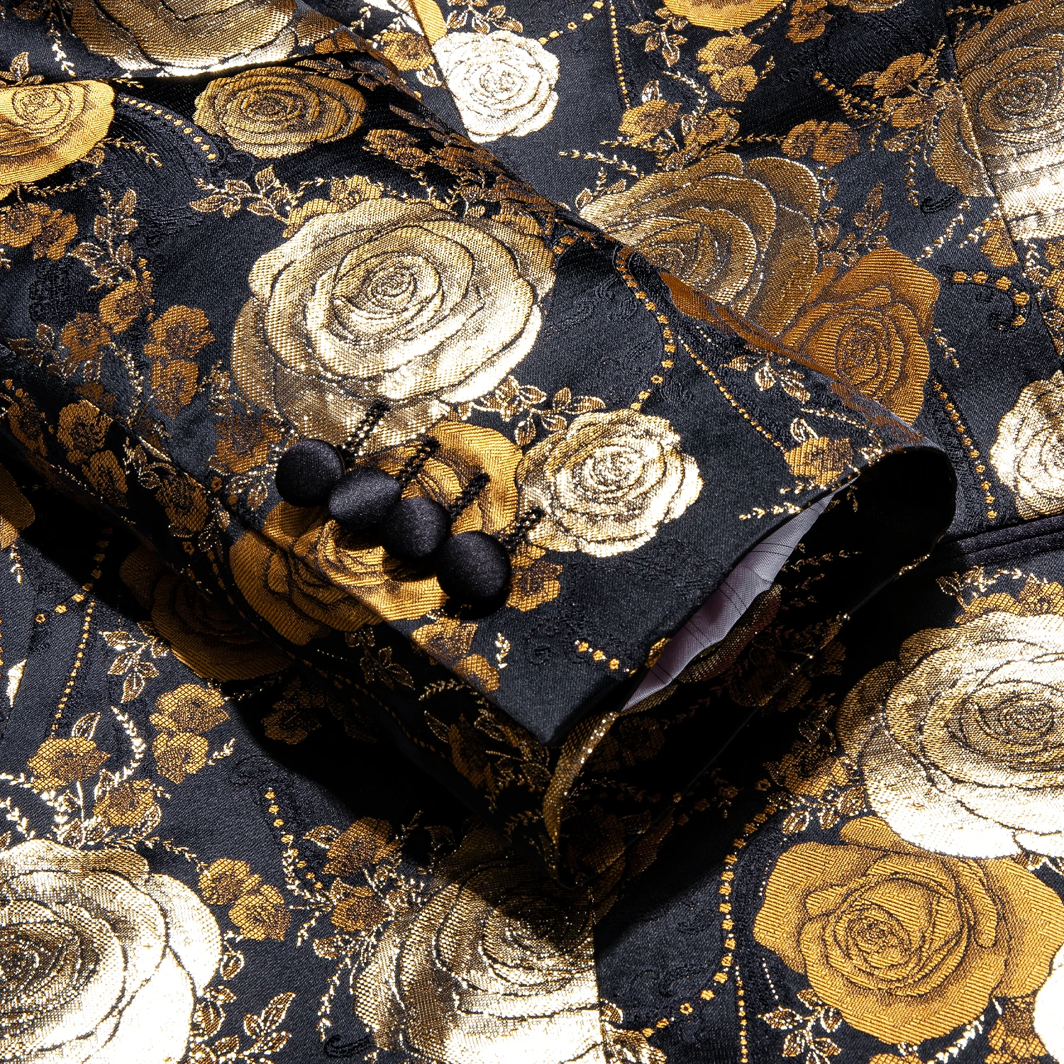 Рисунок 3 - Мужской костюм Hi-Tie