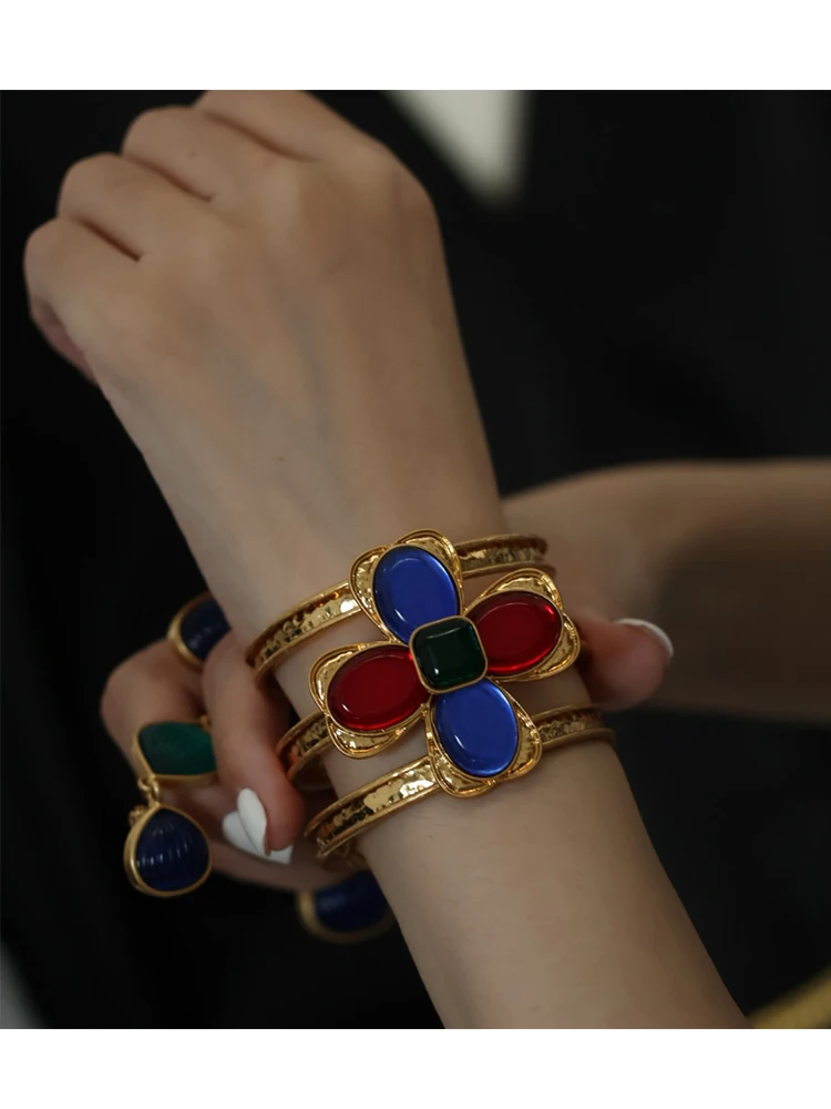 

Popular European and American Brands Same Cross Glazed Three Layer Gold Plated Opening Retro Art Elegant Versatile Bracelet